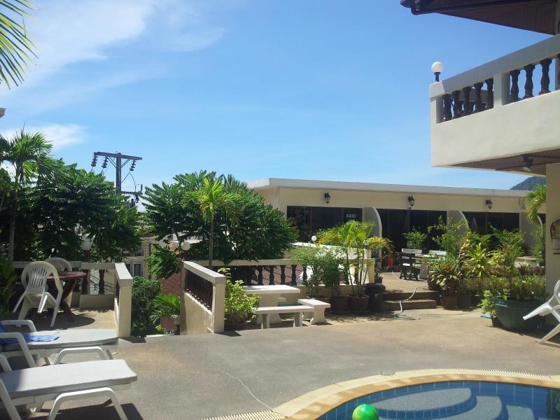 Blue Sky Residence Patong Exterior foto